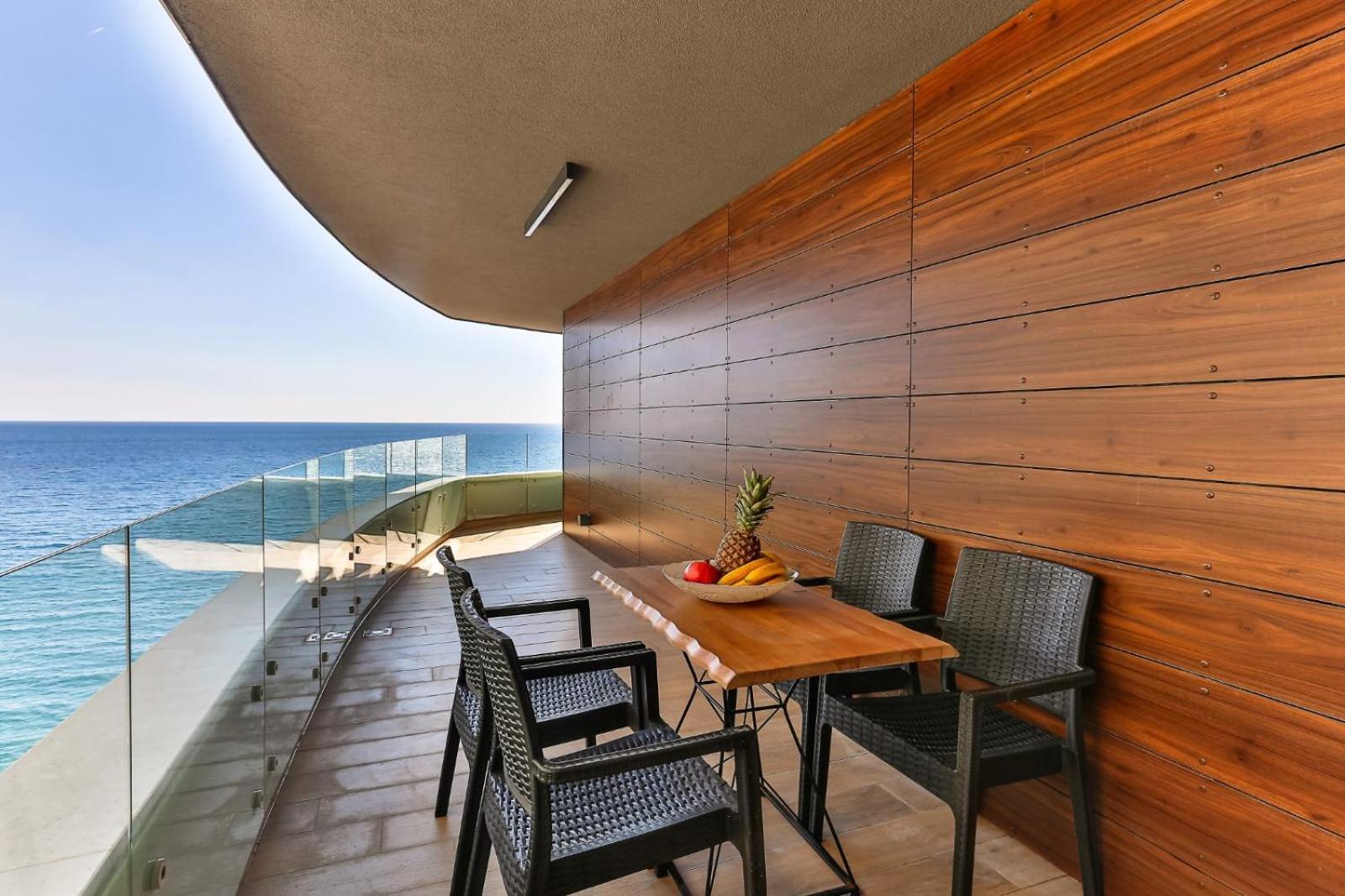 Maresia Boutique Suites Budva Eksteriør billede
