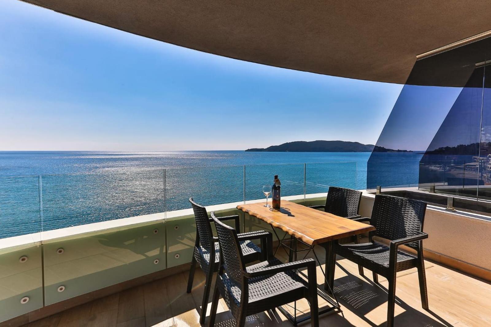 Maresia Boutique Suites Budva Eksteriør billede